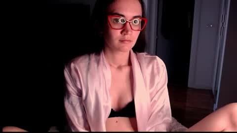 Evelyn online show from March 10, 10:30 am