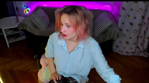 Snapshot of evelyn_harper_x chatting on September 15, 12:01 am Eve online show from September 15, 12:01 am