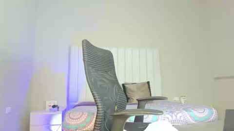 evelyn_jones__ online show from September 9, 4:12 am