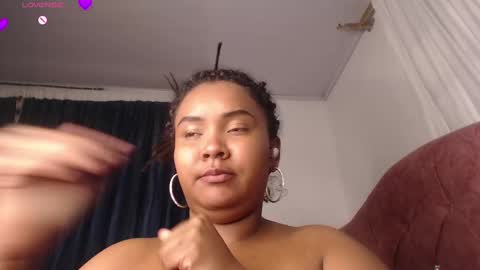 Evelyn Sandoval online show from March 10, 6:16 am