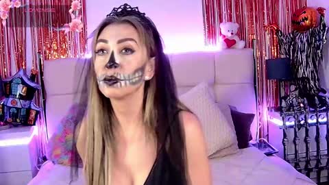 EvelynaGrey online show from October 29, 5:15 pm