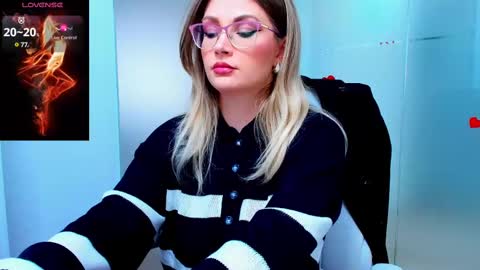 evelyne_rose online show from March 12, 6:07 am