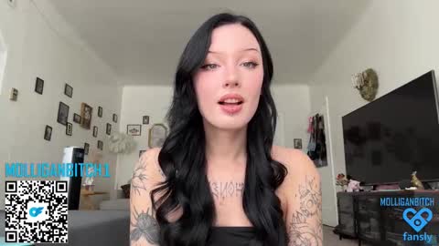 Snapshot of evelynforever chatting on September 15, 7:37 pm Evelyn online show from September 15, 7:37 pm