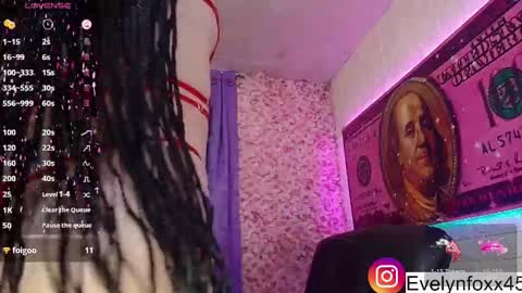 Snapshot of evelynfox_xx chatting on March 10, 7:50 pm evelyn Foxx new account online show from March 10, 7:50 pm
