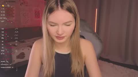 Evelyn online show from October 18, 11:47 am
