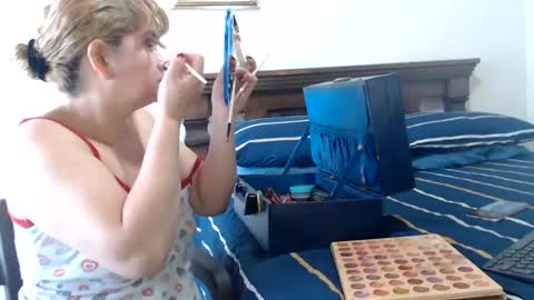 Evelyn Smith online show from July 15, 3:28 pm
