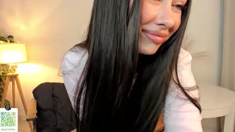 Hi everyone my name is Kate  online show from October 4, 5:55 pm