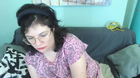 Everly online show from January 29, 7:53 pm