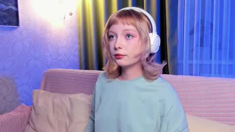 Forget me not eve on CB online show from October 21, 11:26 am