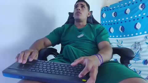 Snapshot of evessinn chatting on January 23, 4:26 pm luis online show from January 23, 4:26 pm