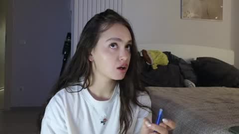 evi_woow online show from April 16, 11:07 pm