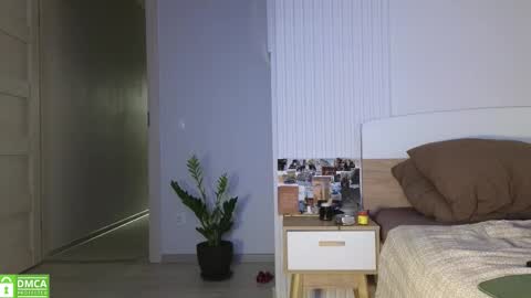 evi_woow online show from October 17, 9:41 pm