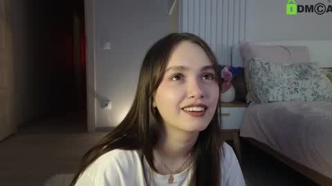 Snapshot of evi_woow chatting on February 14, 10:04 pm evi_woow online show from February 14, 10:04 pm