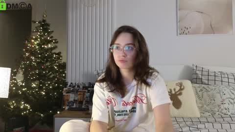 Snapshot of evi_woow chatting on January 9, 11:34 pm evi_woow online show from January 9, 11:34 pm
