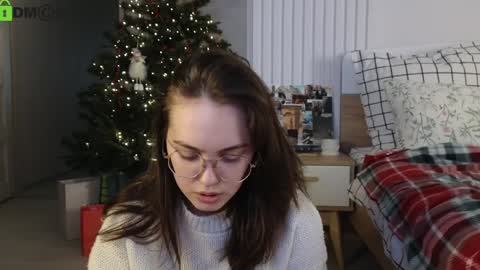 Snapshot of evi_woow chatting on January 7, 9:46 pm evi_woow online show from January 7, 9:46 pm