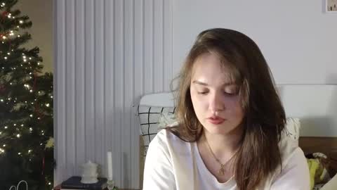 Snapshot of evi_woow chatting on December 28, 7:01 pm evi_woow online show from December 28, 7:01 pm