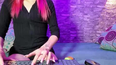 Snapshot of eviedemn7 chatting on September 15, 3:30 am eviedemn7 online show from September 15, 3:30 am