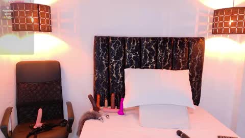 evvaa_moon online show from April 11, 12:53 pm