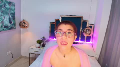 evy_n_lucca online show from June 4, 2:34 pm