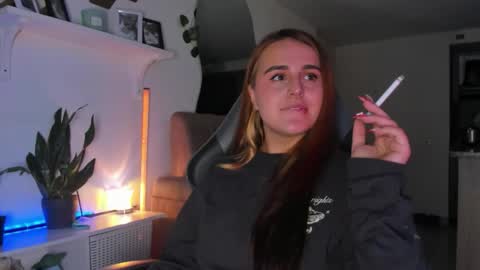 EVY online show from February 19, 3:49 am