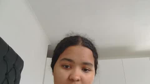 courtney online show from December 3, 6:36 am