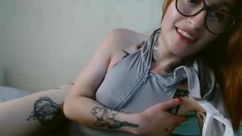 Snapshot of exolizzz66 chatting on March 3, 5:41 pm Exolizz online show from March 3, 5:41 pm