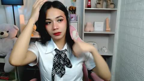 exotictssavie online show from March 7, 11:38 pm
