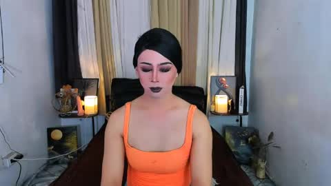 expensive_elise online show from May 21, 4:02 pm