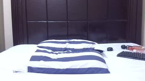 Snapshot of explicitly_certified chatting on October 26, 3:44 pm explicitly_certified online show from October 26, 3:44 pm