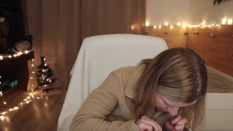 Crystal online show from December 27, 11:42 pm