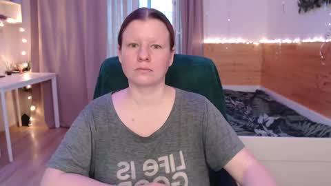 Crystal online show from May 12, 6:06 pm