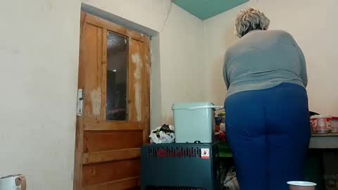 Snapshot of exquisitemature chatting on February 18, 8:05 am ExquisiteMature online show from February 18, 8:05 am