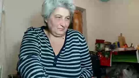 Snapshot of exquisitemature chatting on February 16, 5:26 pm ExquisiteMature online show from February 16, 5:26 pm