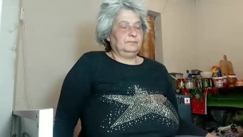 Snapshot of exquisitemature chatting on March 9, 6:21 pm ExquisiteMature online show from March 9, 6:21 pm