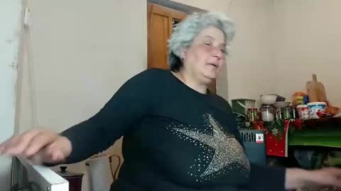 Snapshot of exquisitemature chatting on March 8, 8:35 pm ExquisiteMature online show from March 8, 8:35 pm