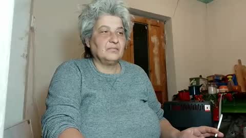 Snapshot of exquisitemature chatting on February 15, 6:44 pm ExquisiteMature online show from February 15, 6:44 pm