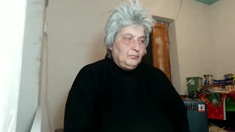 Snapshot of exquisitemature chatting on February 19, 10:31 pm ExquisiteMature online show from February 19, 10:31 pm
