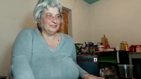 Snapshot of exquisitemature chatting on March 4, 7:01 pm ExquisiteMature online show from March 4, 7:01 pm