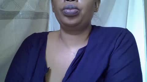 Snapshot of extra_love36 chatting on October 12, 6:39 am extra_love36 online show from October 12, 6:39 am