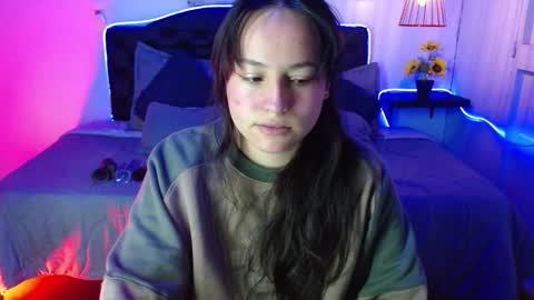 Snapshot of eymmy_24 chatting on September 21, 5:44 am eymmy_24 online show from September 21, 5:44 am