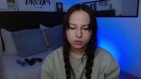 Snapshot of eymmy_24 chatting on September 17, 2:48 am eymmy_24 online show from September 17, 2:48 am