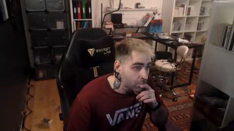 Eytab online show from October 16, 5:56 pm