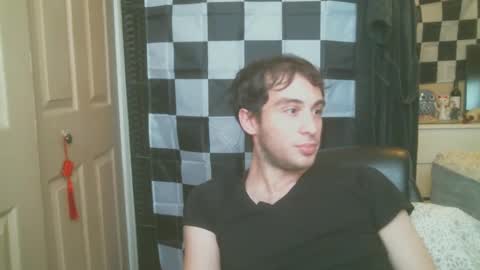 Snapshot of ezra_naamah chatting on March 5, 10:21 pm Ezra Naamah online show from March 5, 10:21 pm