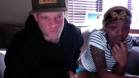 ezze2002 online show from March 11, 5:05 pm