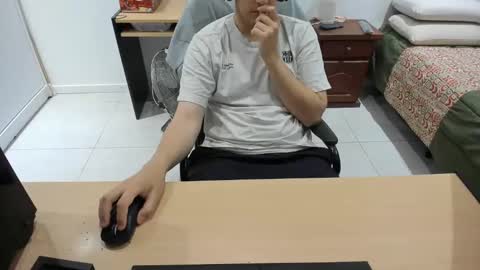 Ezzeq online show from October 26, 8:08 pm