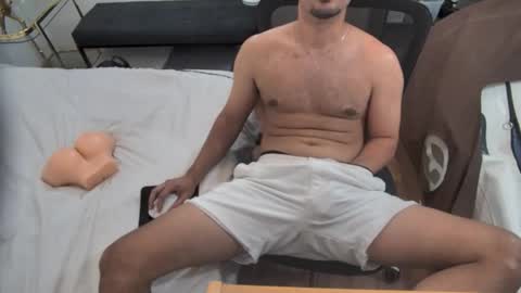 fabiano_hernandes30 online show from April 29, 8:35 pm