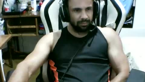 fabiospbauru online show from March 26, 1:44 am