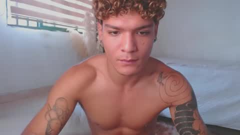 Snapshot of fabrizio_amery chatting on January 10, 6:38 pm - A N D E R online show from January 10, 6:38 pm