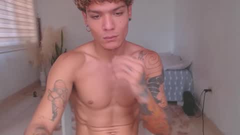 Snapshot of fabrizio_amery chatting on January 17, 6:44 pm - A N D E R online show from January 17, 6:44 pm