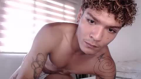 Snapshot of fabrizio_amery chatting on December 29, 4:08 pm - A N D E R online show from December 29, 4:08 pm